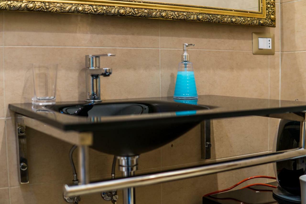 Domus Sanfelice Suite Napoli Bagian luar foto