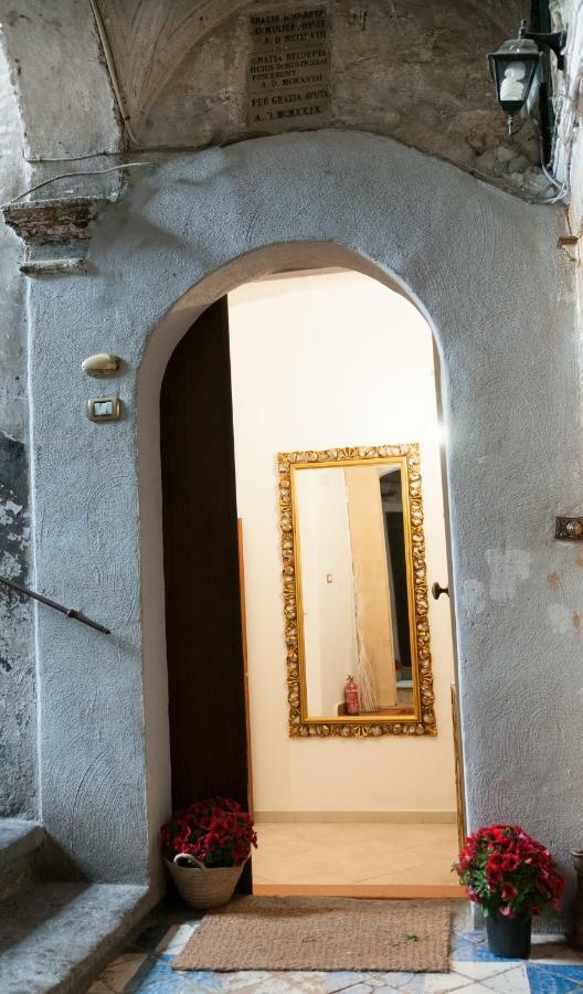 Domus Sanfelice Suite Napoli Bagian luar foto