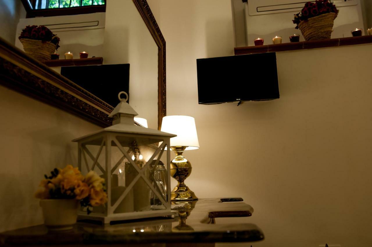 Domus Sanfelice Suite Napoli Bagian luar foto