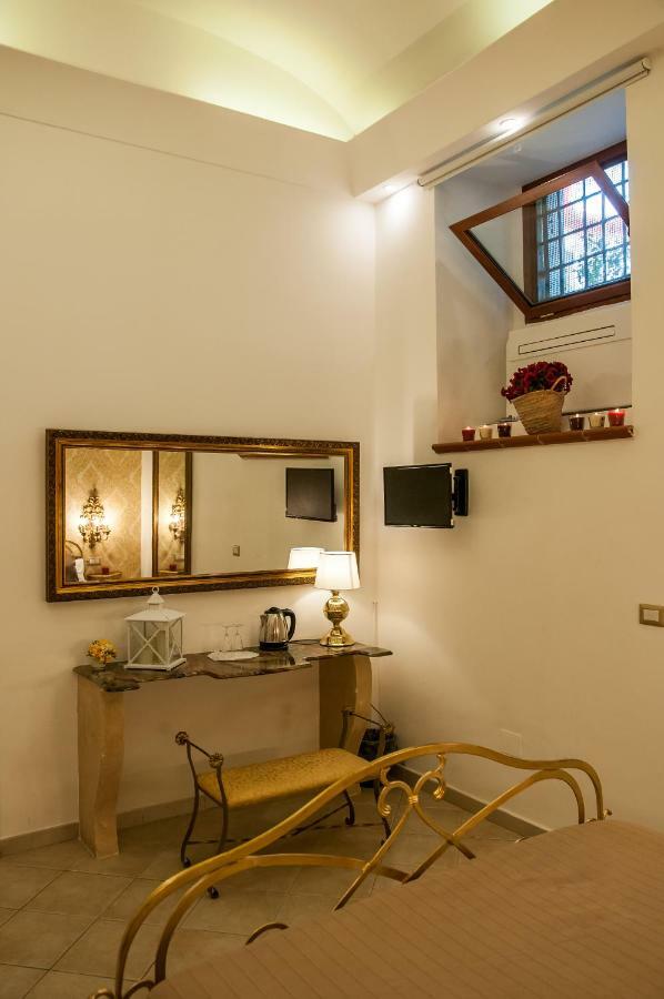 Domus Sanfelice Suite Napoli Bagian luar foto