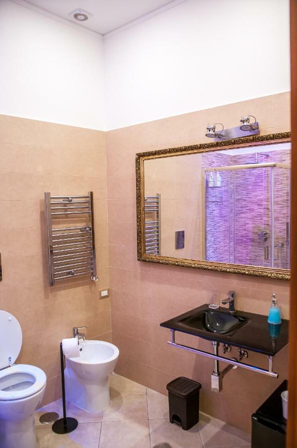 Domus Sanfelice Suite Napoli Bagian luar foto